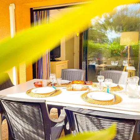 Spacieux T3 Dans Avec Piscine Lägenhet