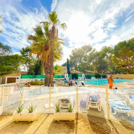 Spacieux T3 Dans Avec Piscine
