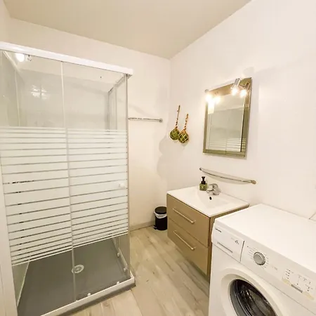 Spacieux T3 Dans Avec Piscine Sanary-sur-Mer