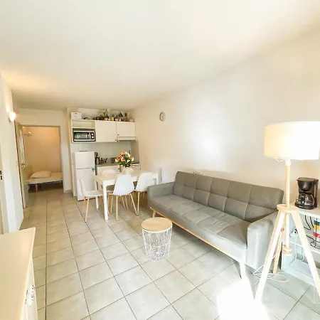 Spacieux T3 Dans Avec Piscine